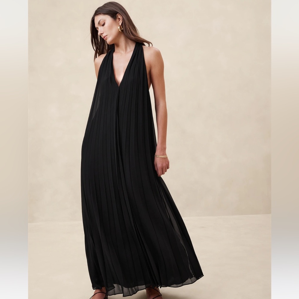 NEW! BANANA REPUBLIC Pleated Maxi Dress in Black, Size Large